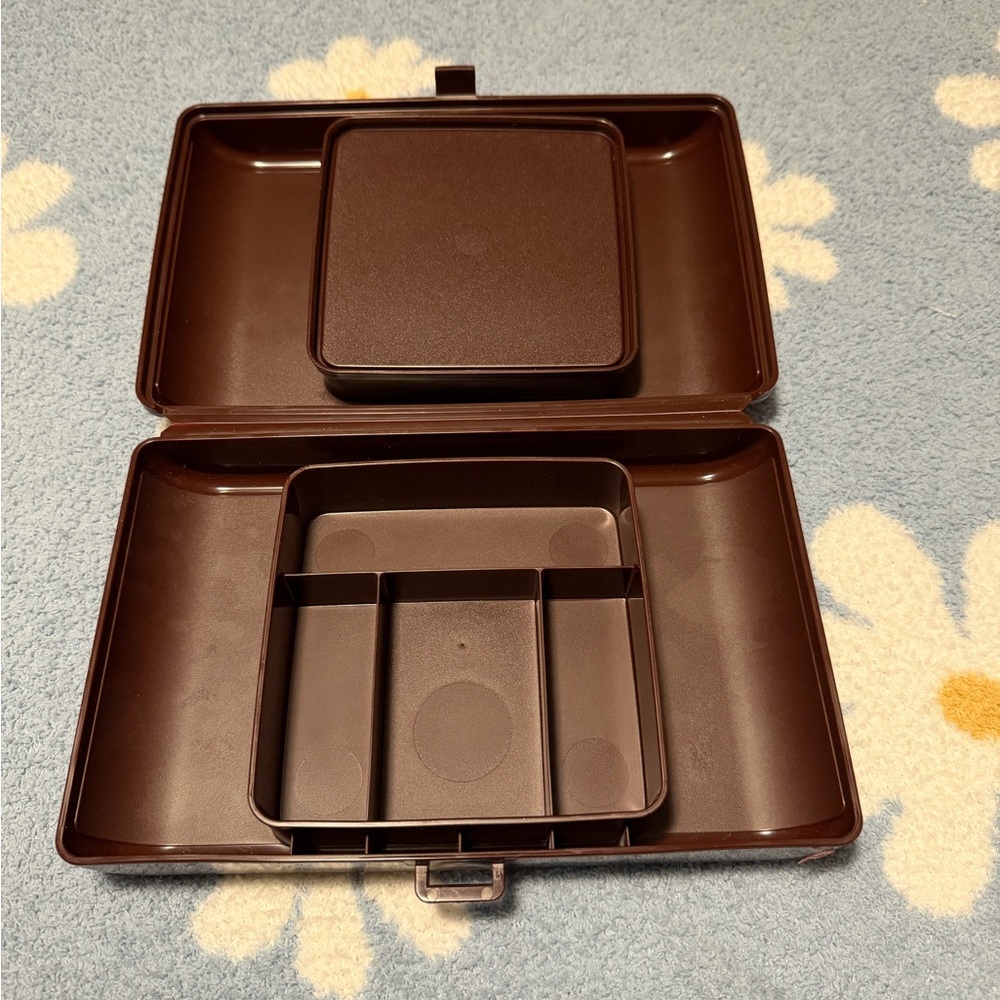Tupperware Brown Storage Case - Picture 3 of 4